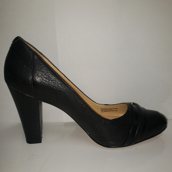 COLE Haan Black Leather Heels 8.5B - Picture 4 of 8